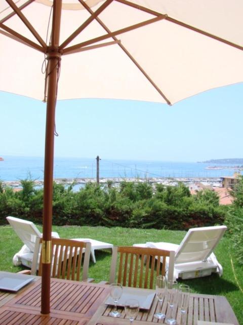 Cap Au Sud,Vue Panoramique Mer,Piscine Мантон Номер фото
